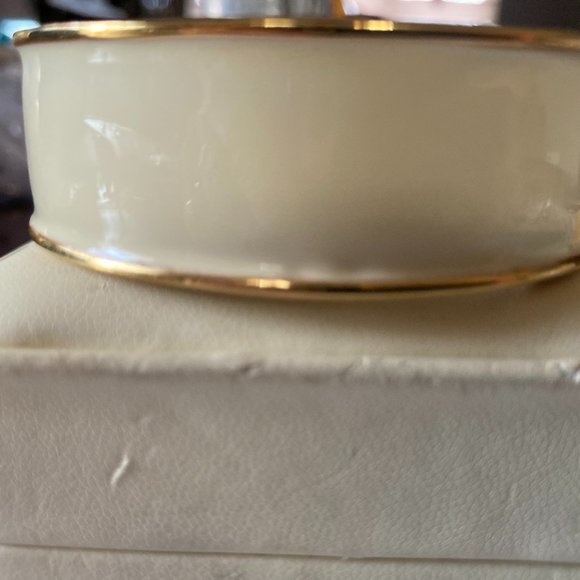 NWT Talbots cream colored and gold tone clamper bracelet. - Picture 7 of 7